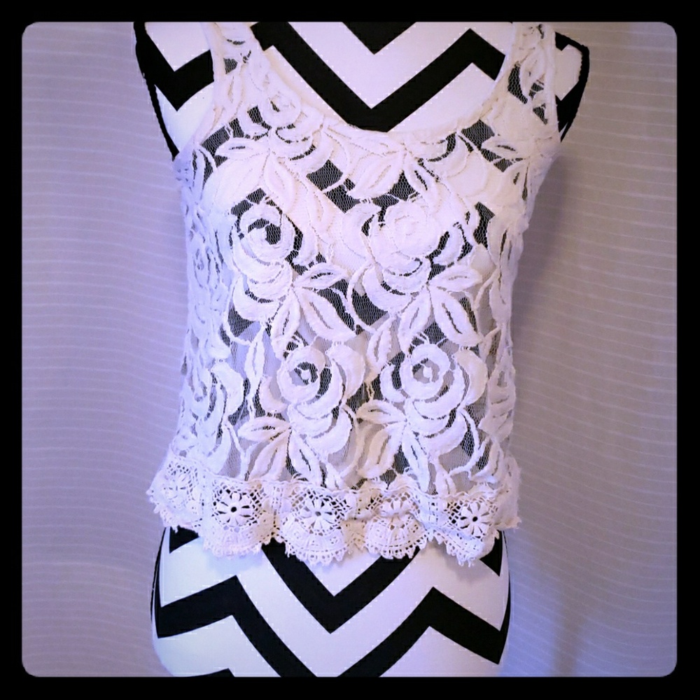 Women's Lacey crop